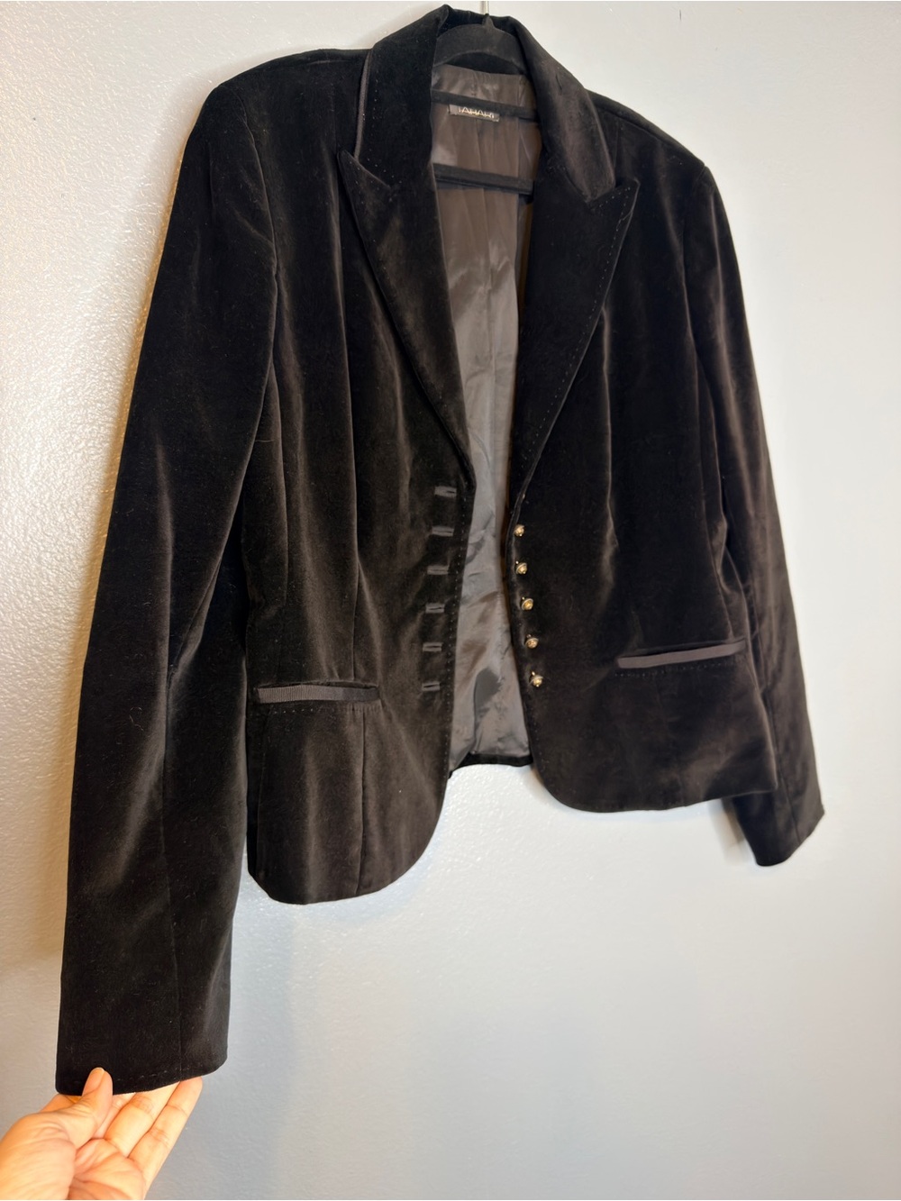 Tahari Classic Black Cotton Velvet Blazer with Gold-Tone Metal Buttons 14